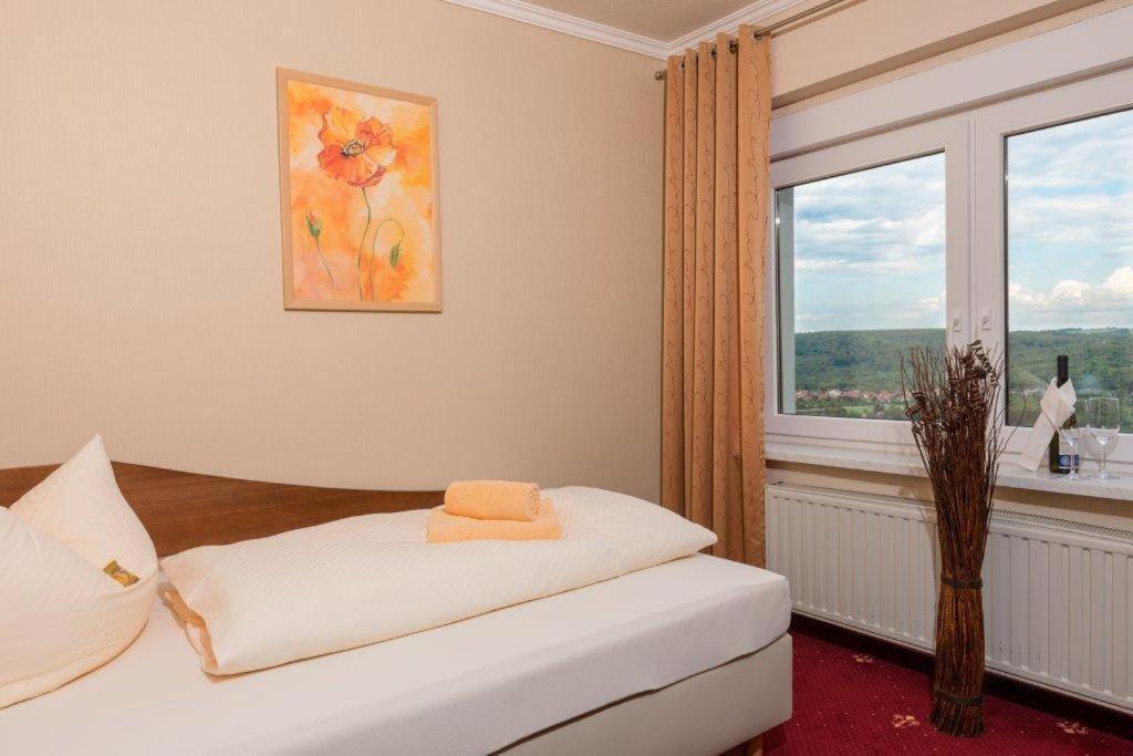 Berghotel Wilhelmsburg Bad Kosen Habitación foto