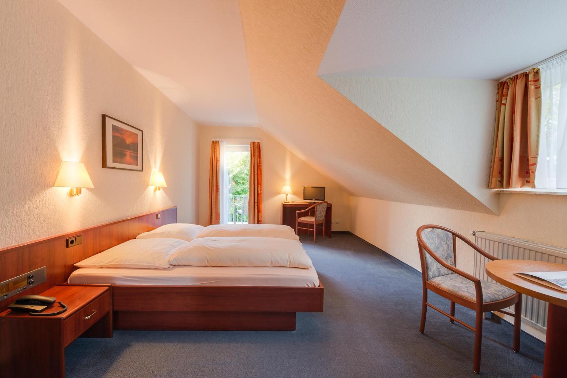 Berghotel Wilhelmsburg Bad Kosen Habitación foto