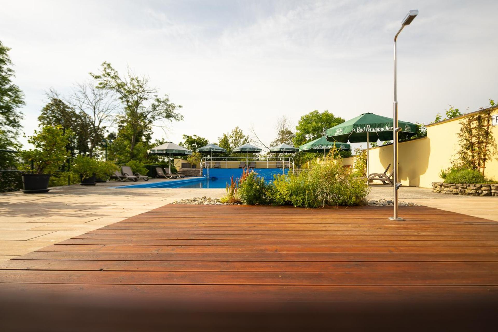 Berghotel Wilhelmsburg Bad Kosen Exterior foto