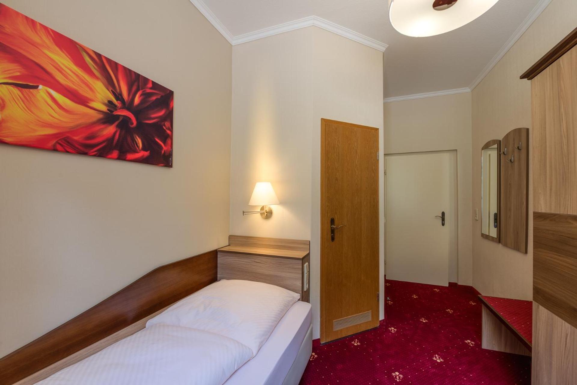 Berghotel Wilhelmsburg Bad Kosen Habitación foto