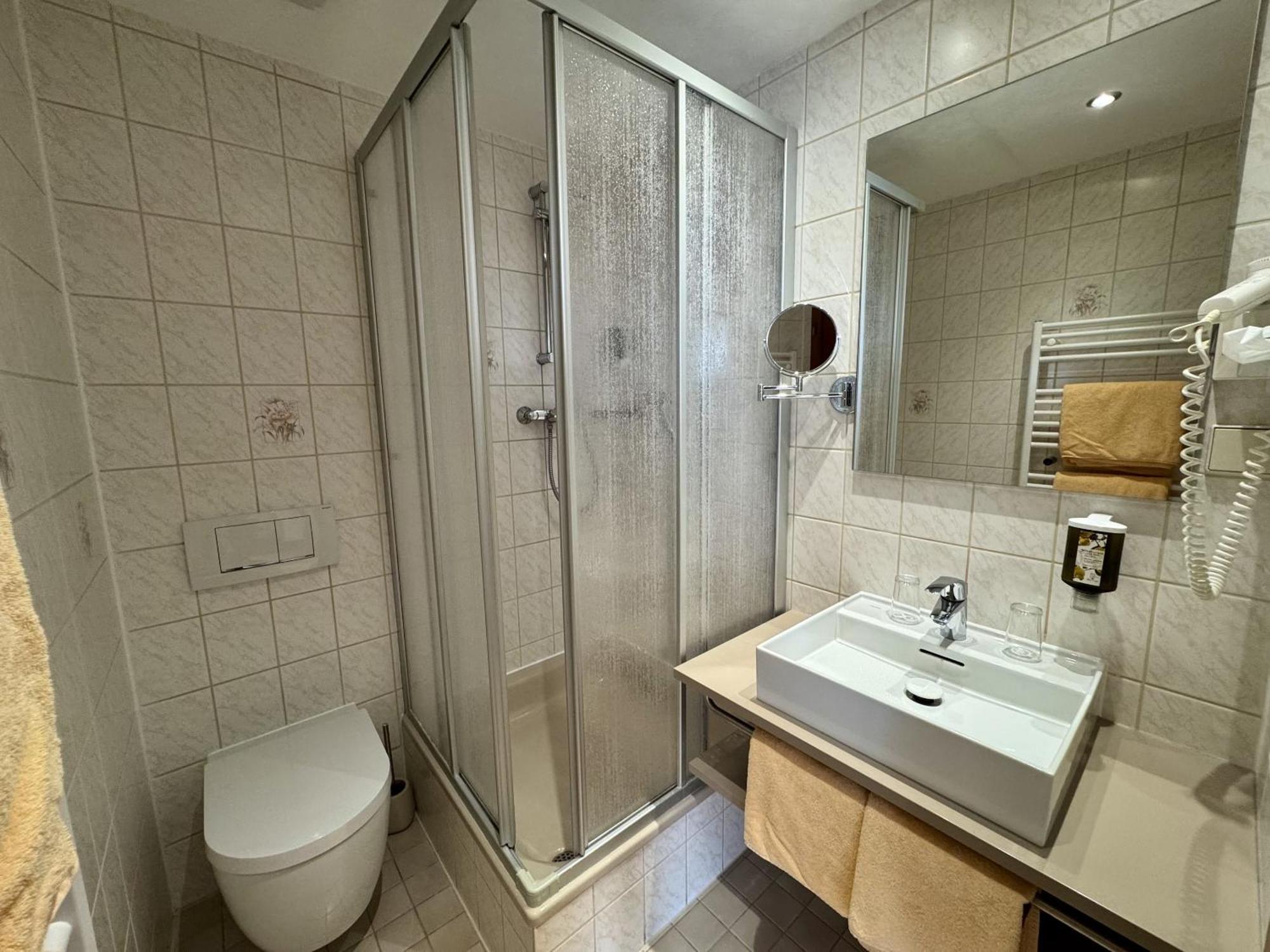 Berghotel Wilhelmsburg Bad Kosen Habitación foto