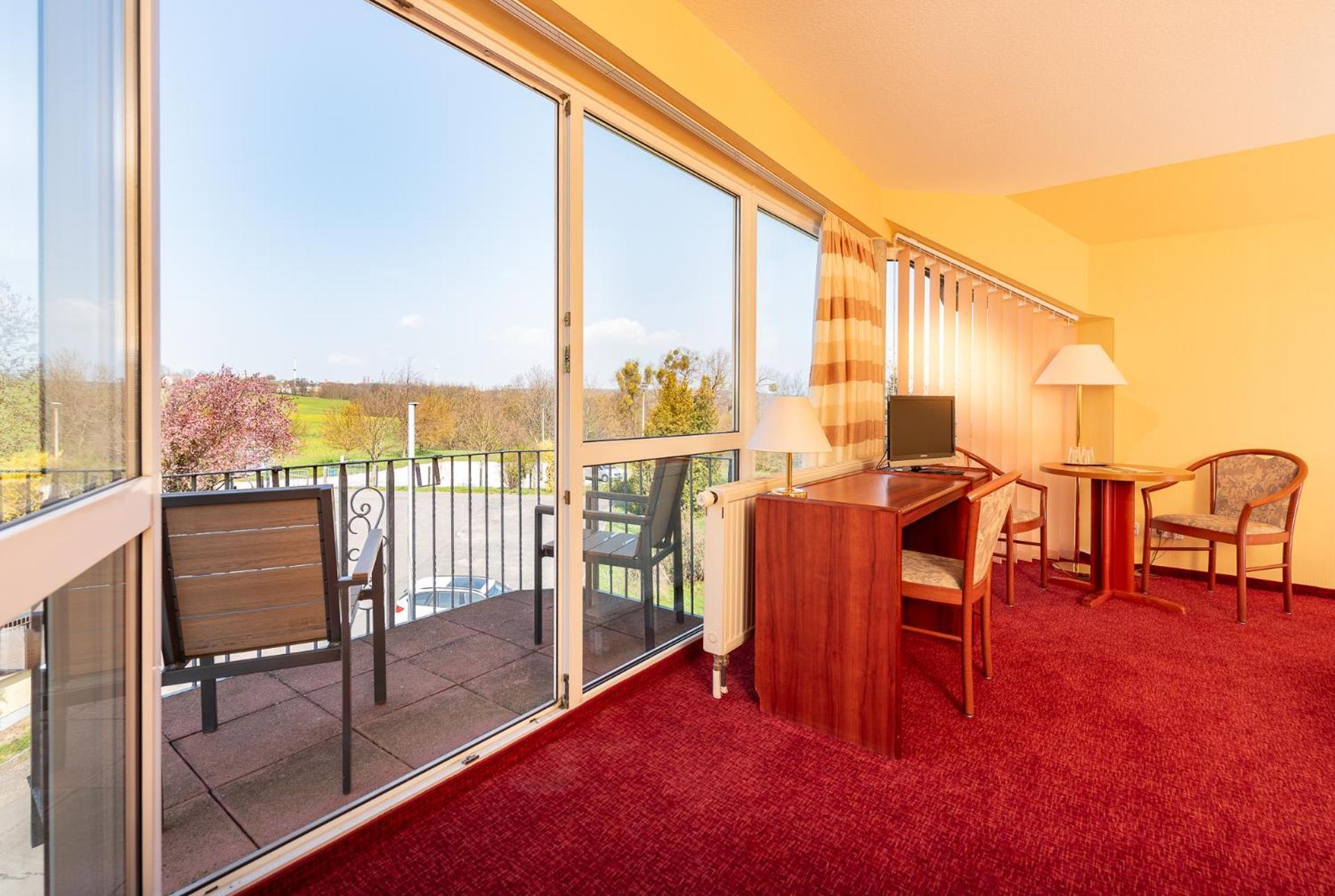 Berghotel Wilhelmsburg Bad Kosen Habitación foto