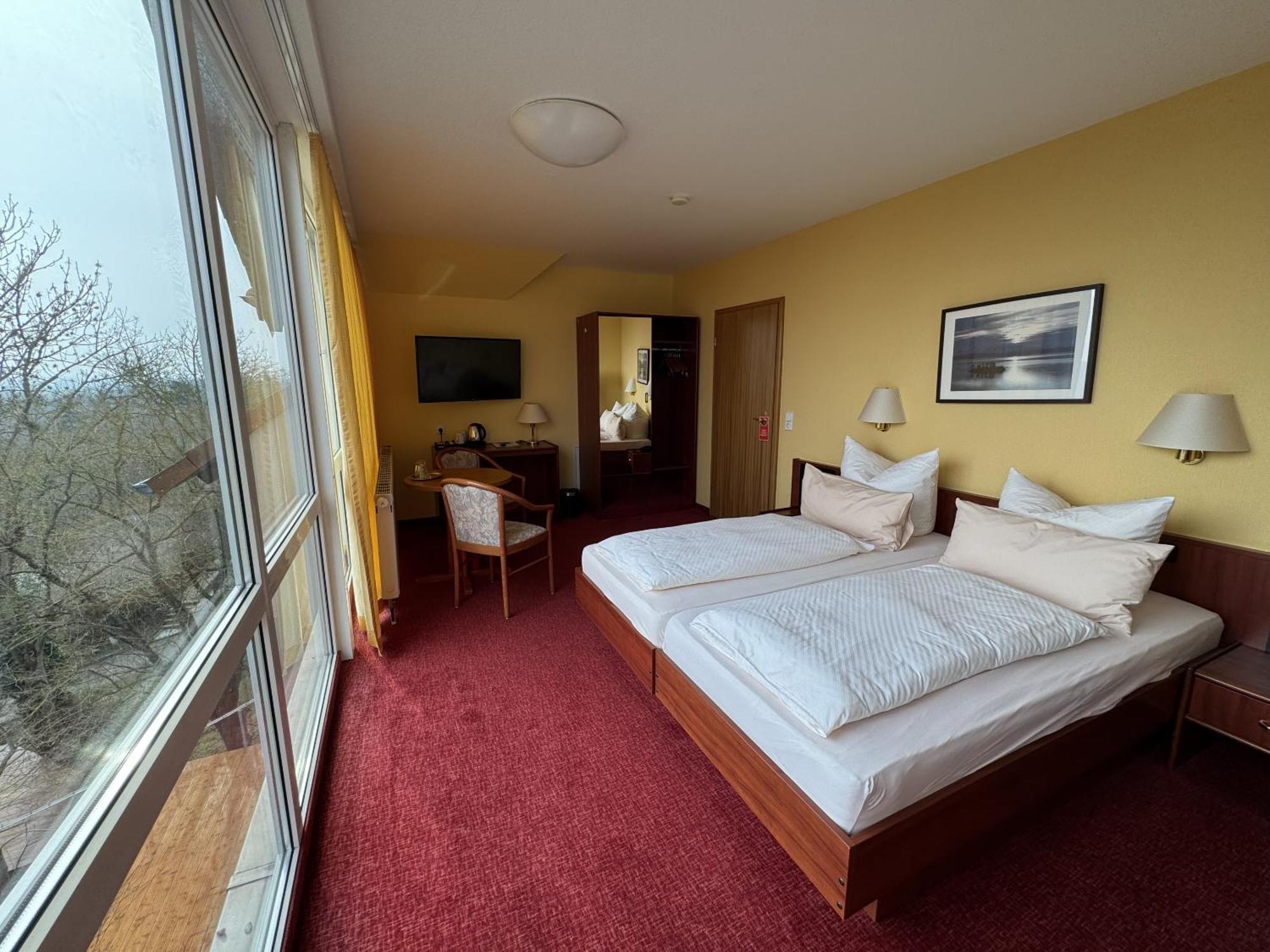 Berghotel Wilhelmsburg Bad Kosen Habitación foto